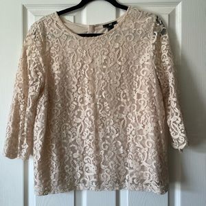 HM lace top with bottom detail up the back